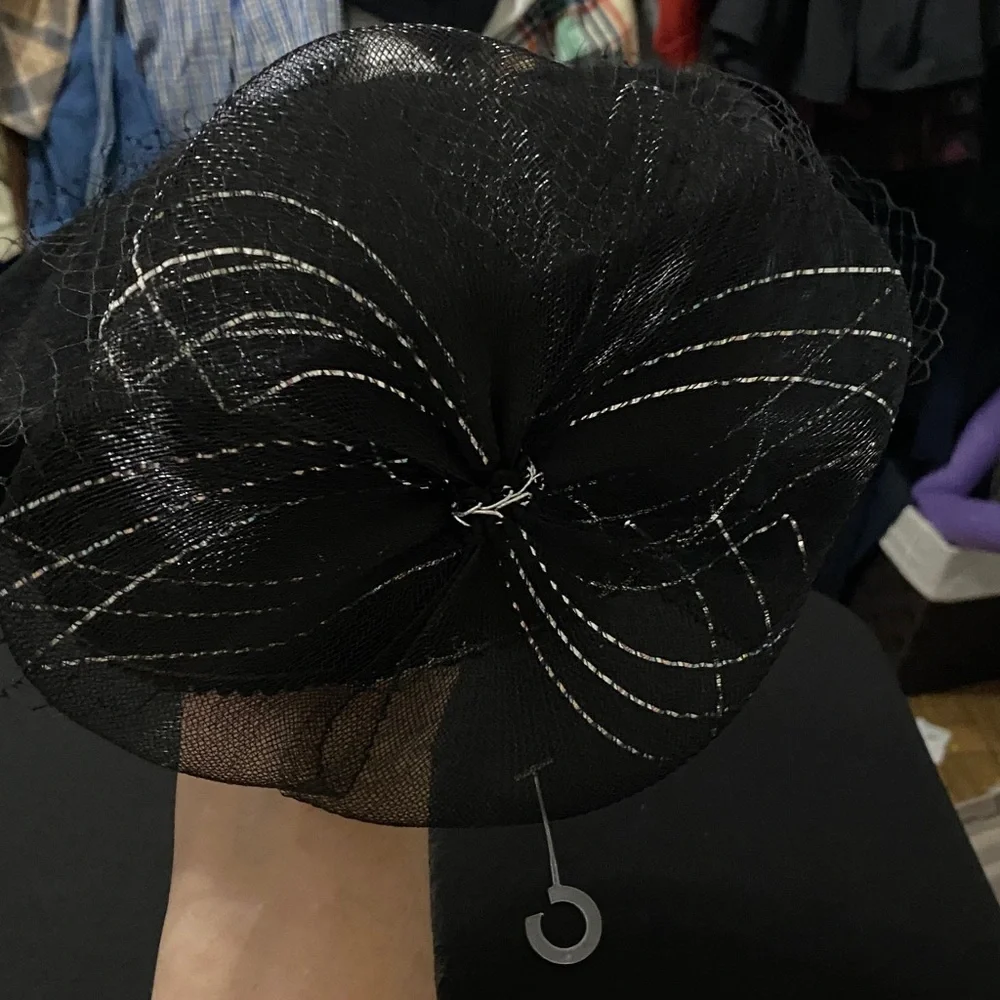 Elegant Black‎ Fascinator with Veil Bow accent silver trim no brand clean